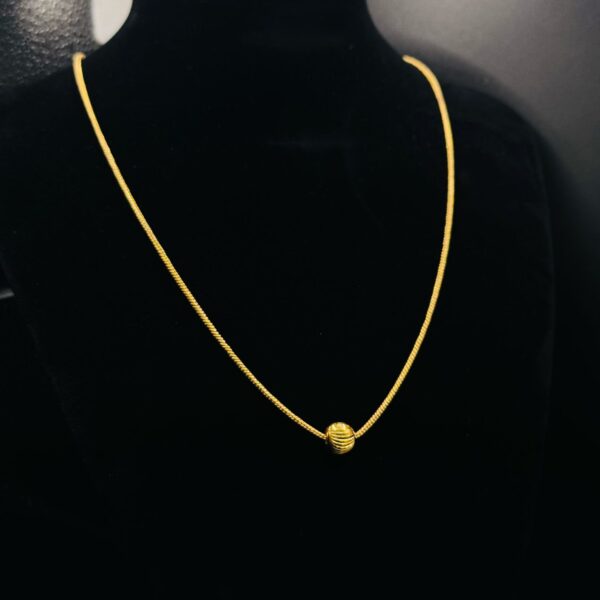 Women chain 301